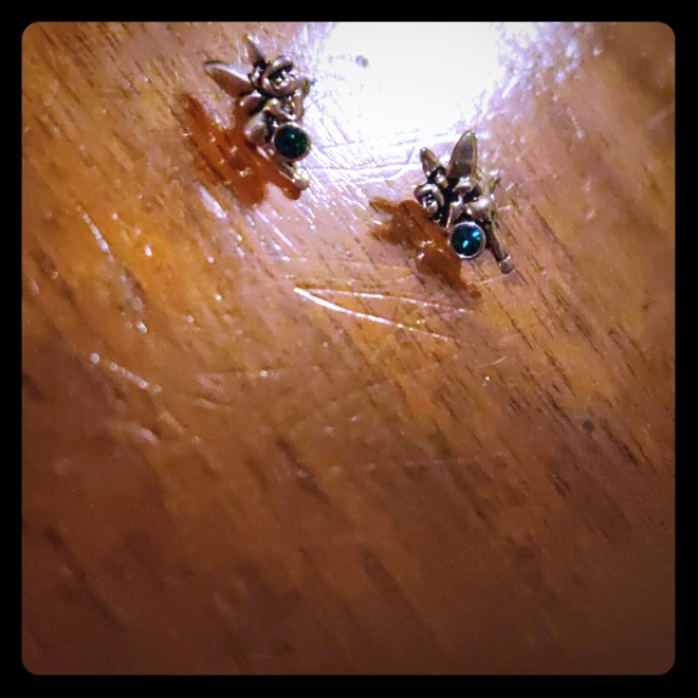 💚 Tinker bell earrings with real emeralds.
